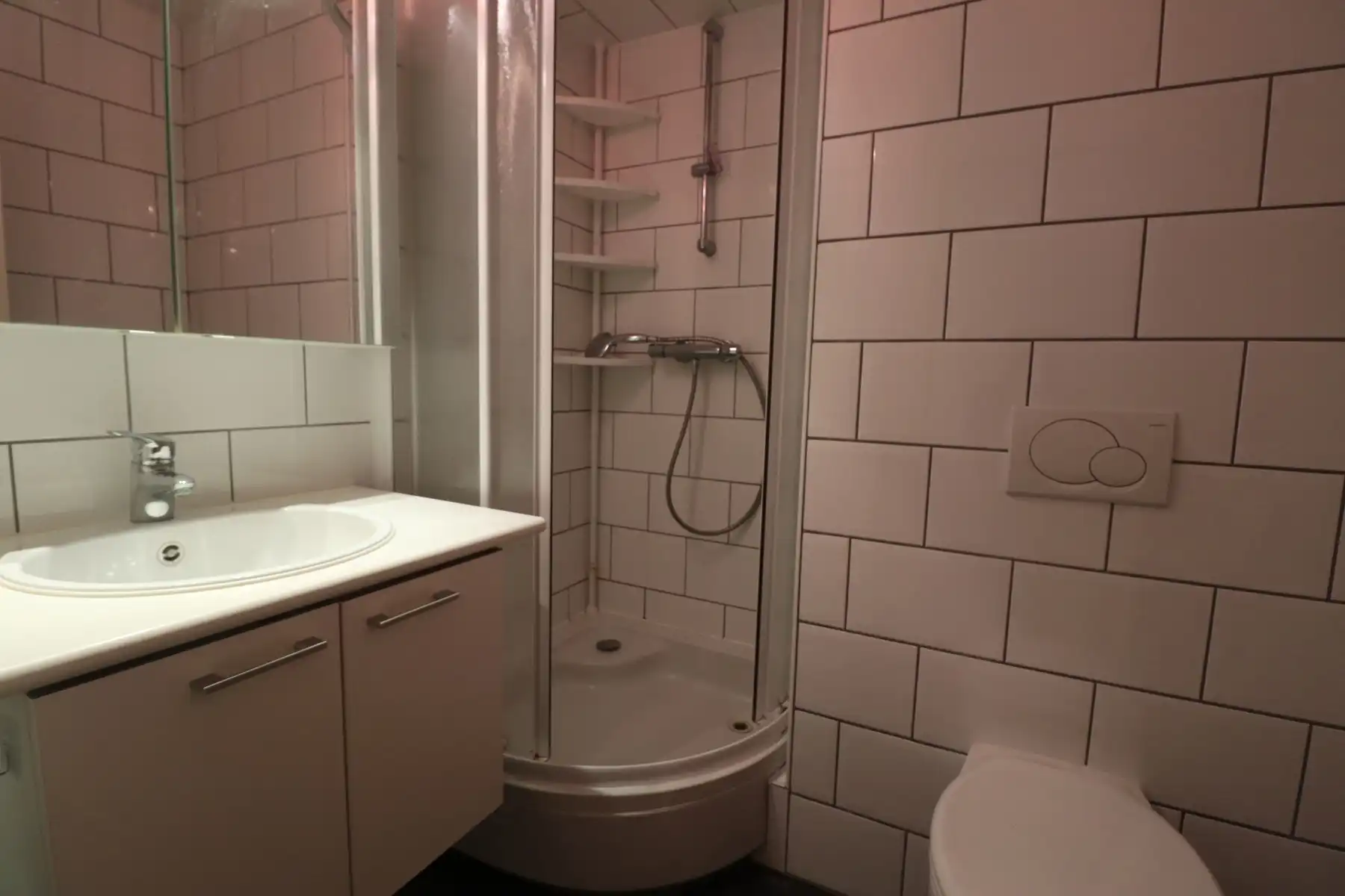 Een appartement op de tweede verdieping achteraan met 1 slaapkamer, terras en garage. foto 9