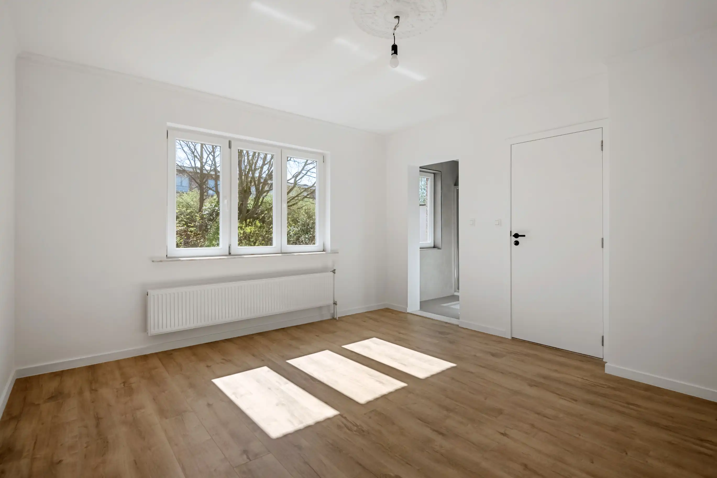 Instapklare stijlvolle woning in Wemmel foto 15