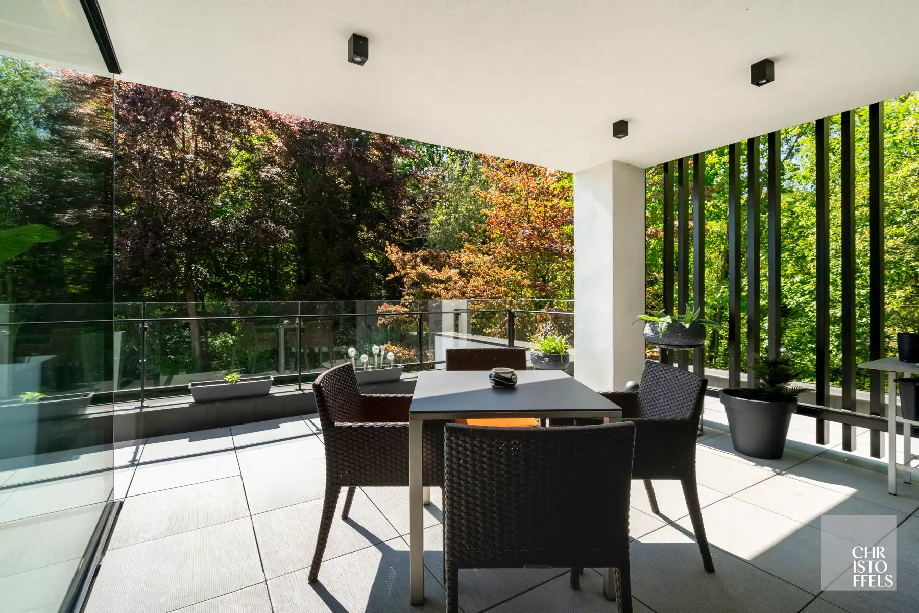 Multifunctioneel gebouw met 2 wooneenheden, kantoor en showroom op een perceel van 2.074 m²! foto 33