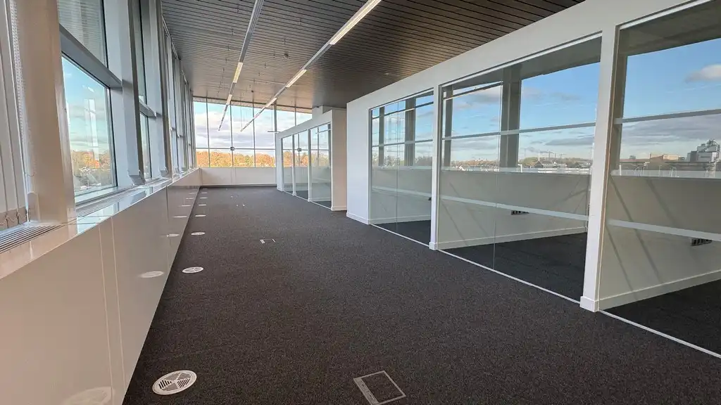 Standalone kantoorgebouw te huur langs R4 in Merelbeke-Melle foto 17