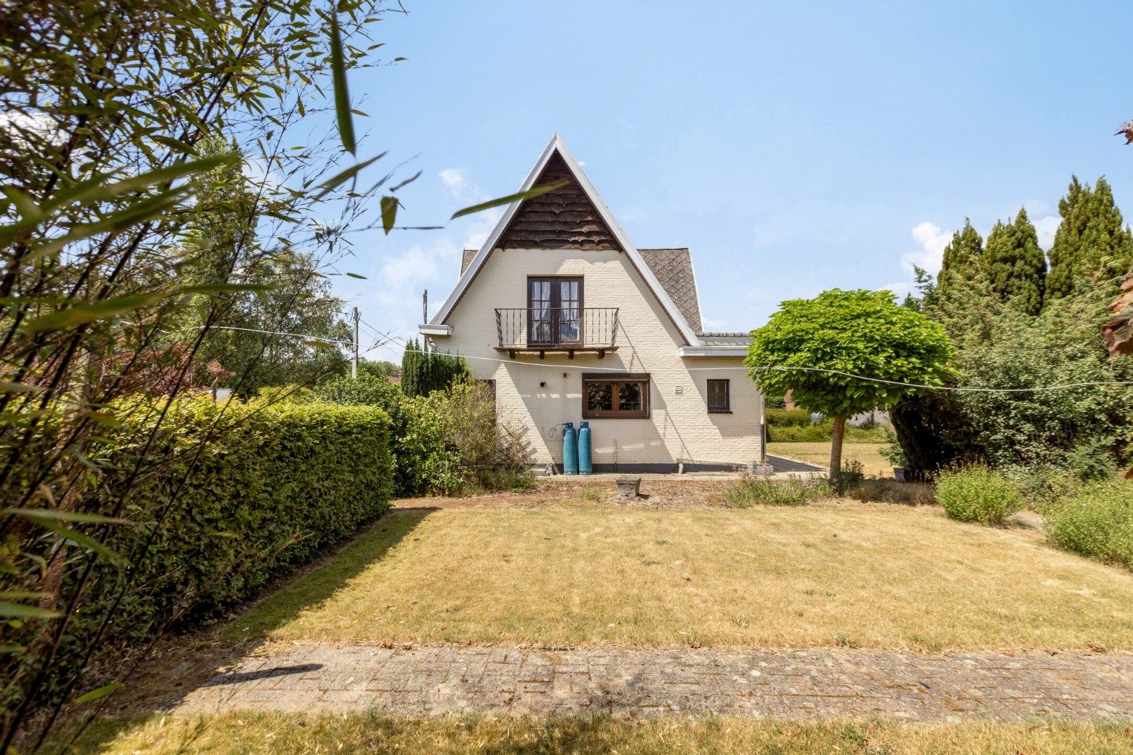 Te renoveren woning met 3 slpks op de grens tussen Geel en Sint-Jozef Olen !  foto 26