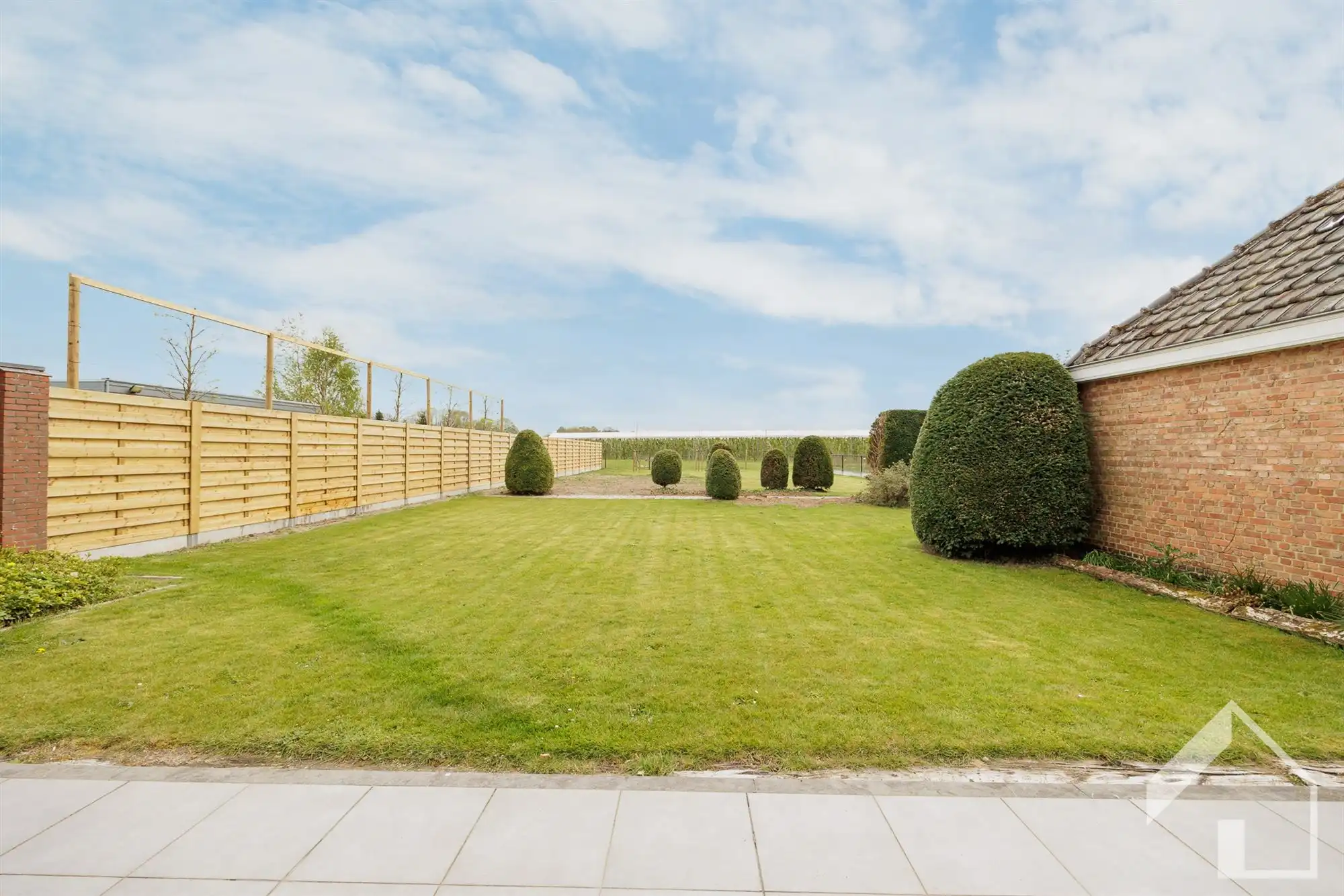 HOB in leuke en groene omgeving foto 3