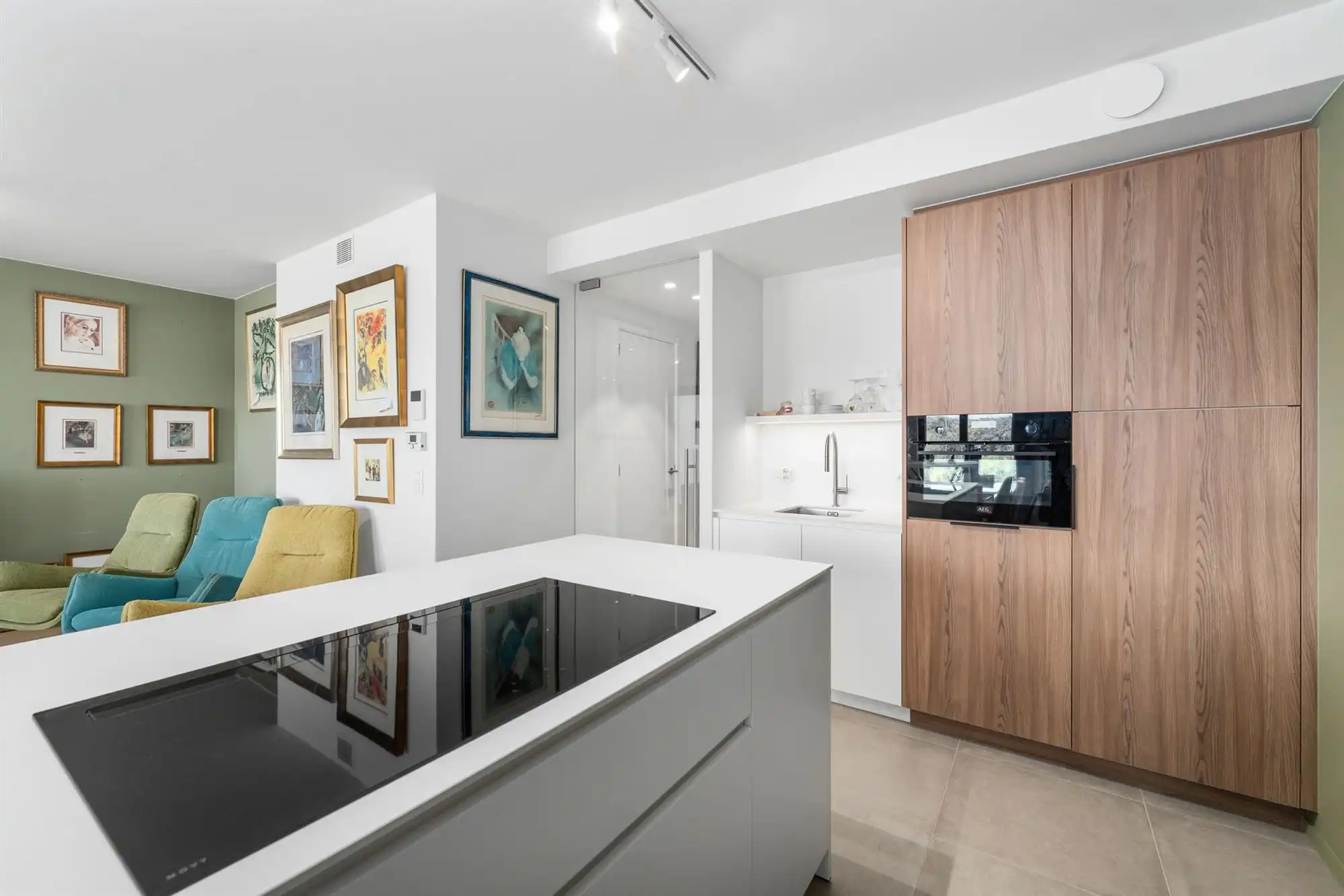 Luxueus (quasi nieuw) appartement vlakbij het strand!  foto 16