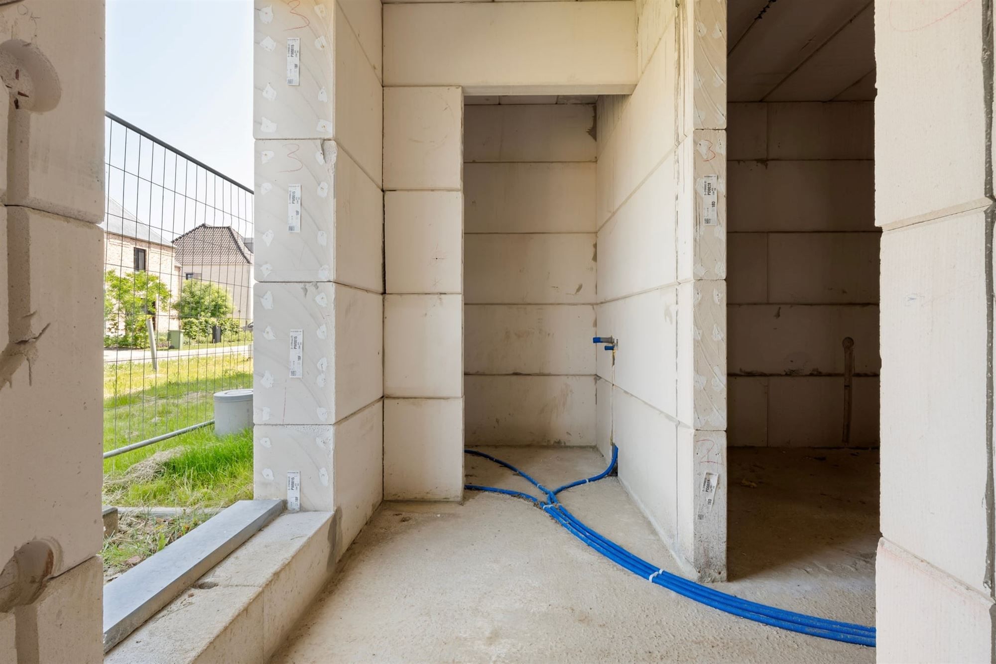 CASCO HALFOPEN BEBOUWING IN MODERNE STIJL MET CARPORT IN ALKEN foto 7