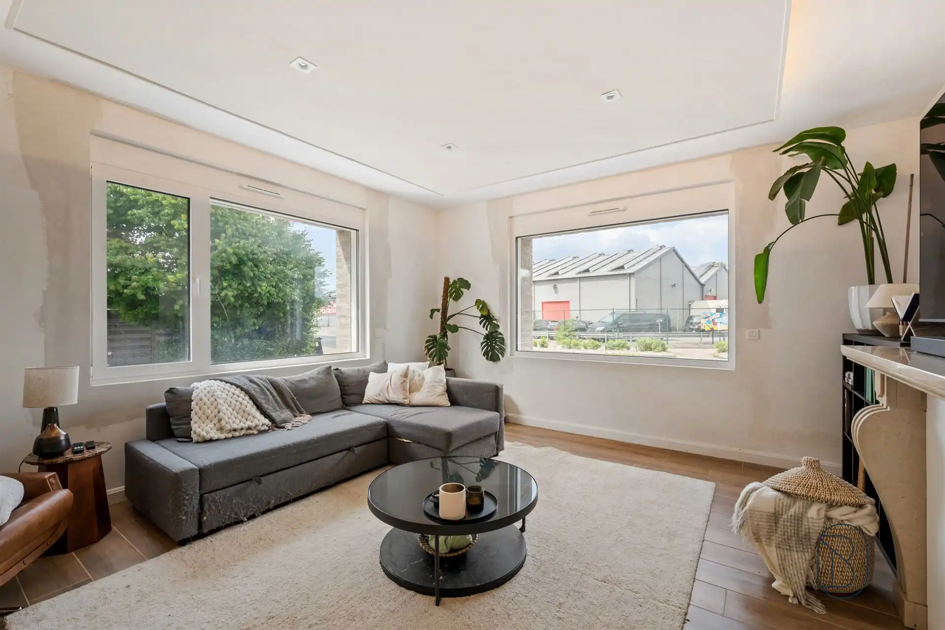 Knap gerenoveerde woning met 3 à 4 slk, en zwemvijver foto 8