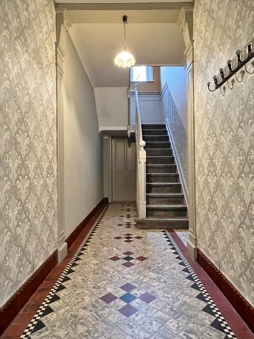 Instapklare woning met prachtige tuin op een perceel van 1.680m² op 500meter van de markt.  foto 3