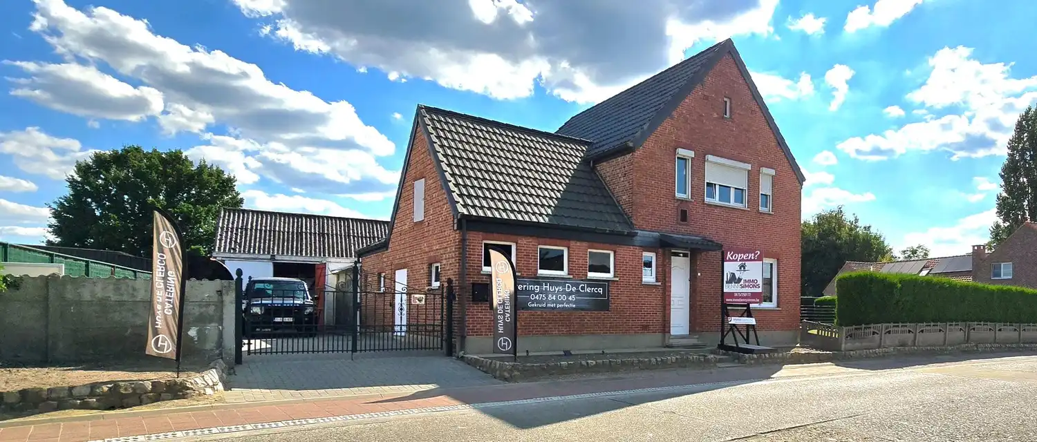 Hoofdfoto van de publicatie: Te koop: Ruime open bebouwing met veel potentieel – Oppenstraat 5, Rummen