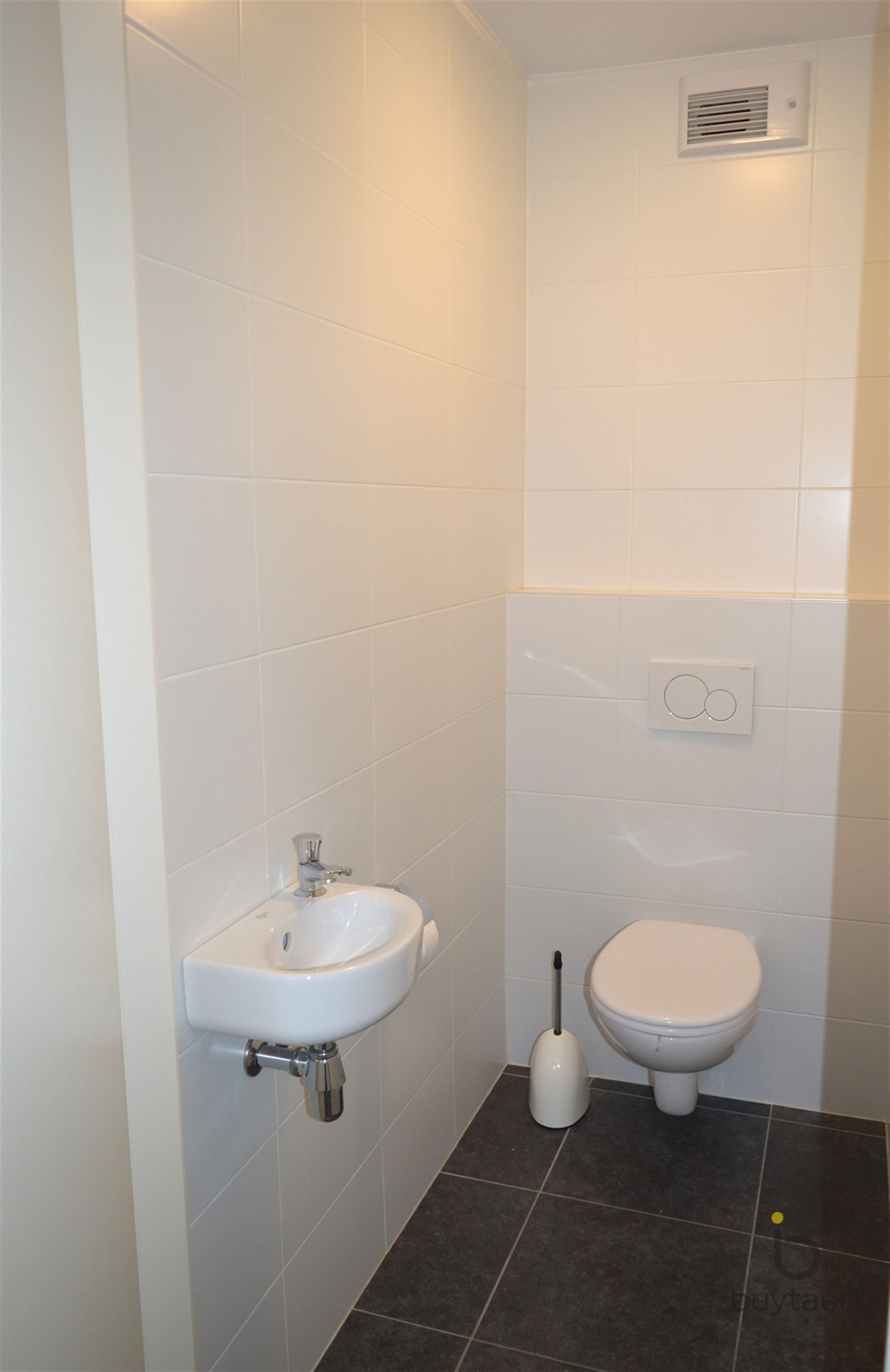 Gelijkvloers appartement met tuin te Zandhoven! foto 8
