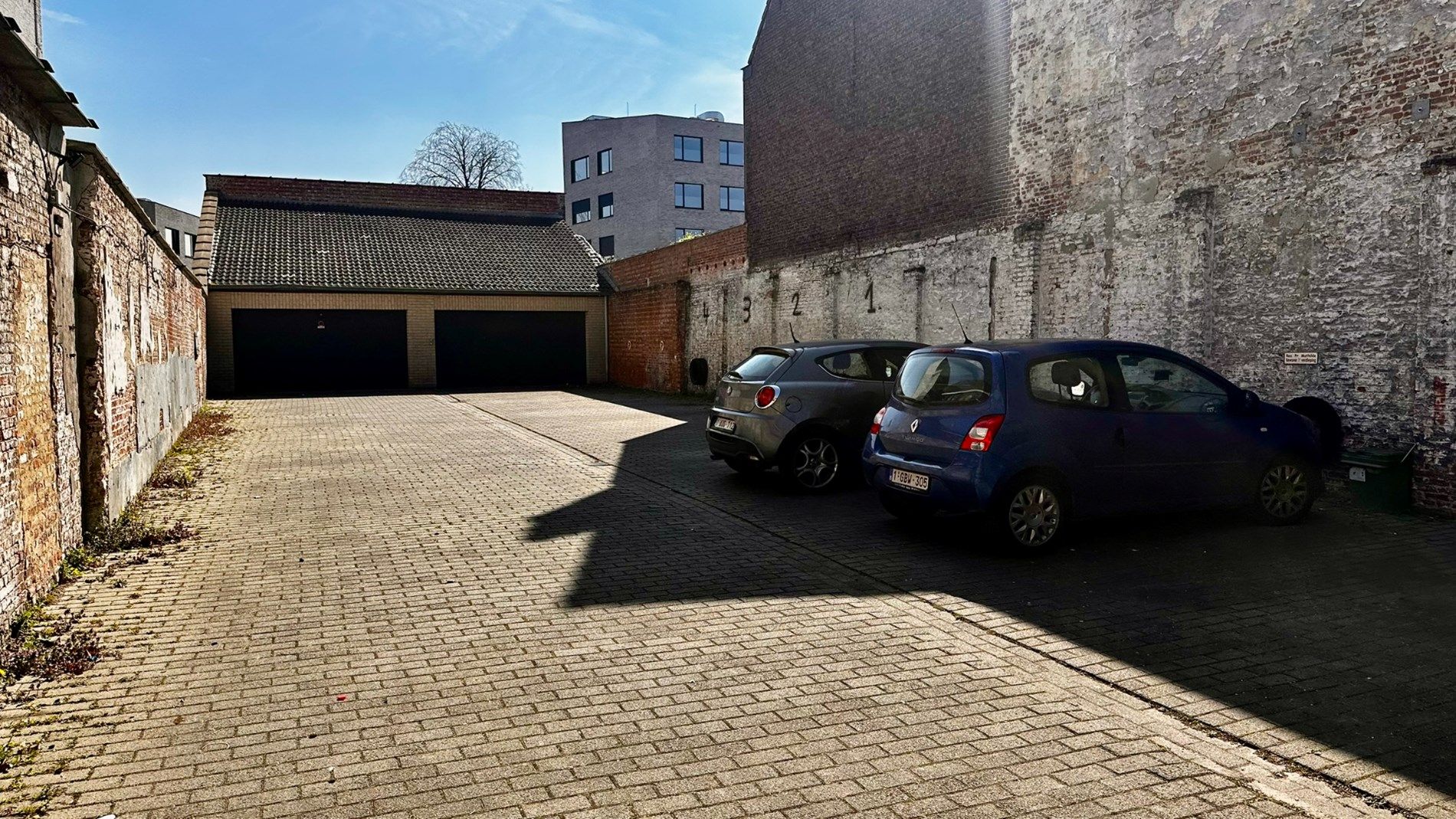 Autostaanplaats te Lokeren - Vrijheidsplein foto 3
