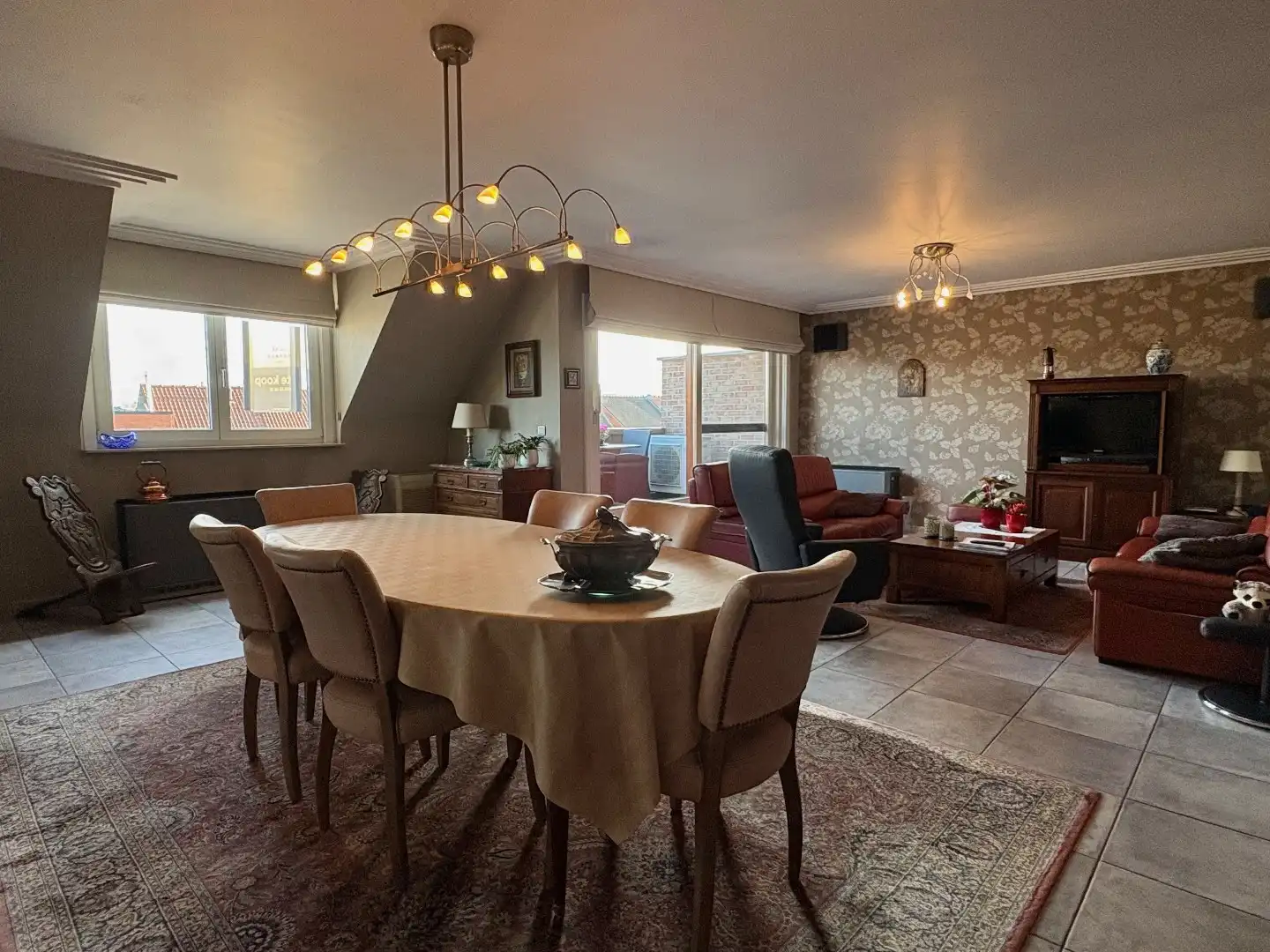 Appartement te koop op de 3de verdieping in Harelbeke. foto 3