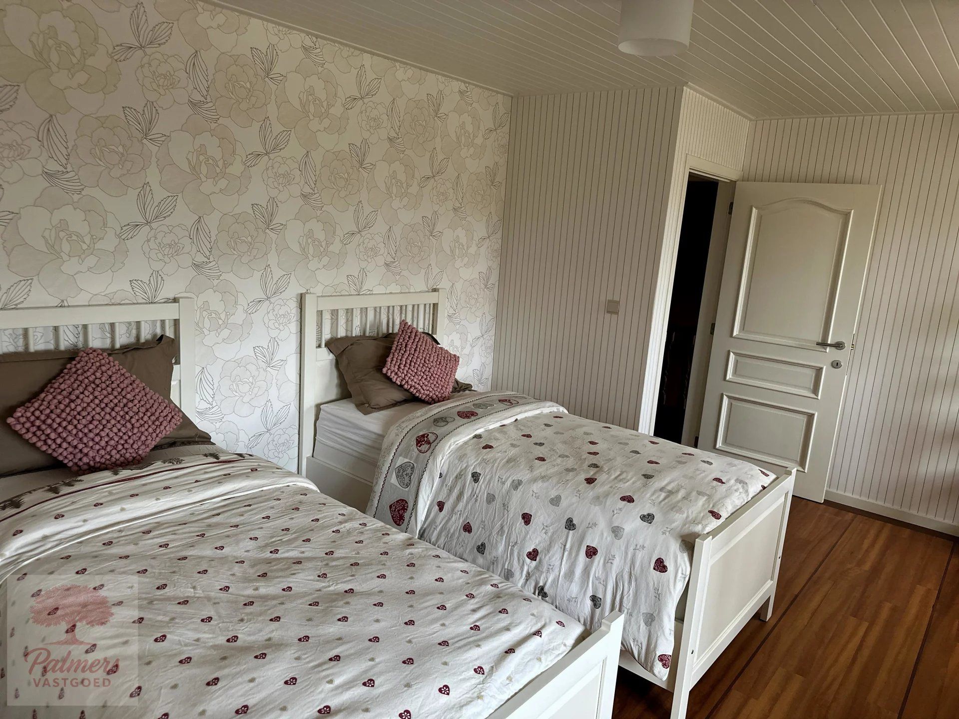 Discreet gelegen villa met karakter en comfort in hartje Alken foto 20