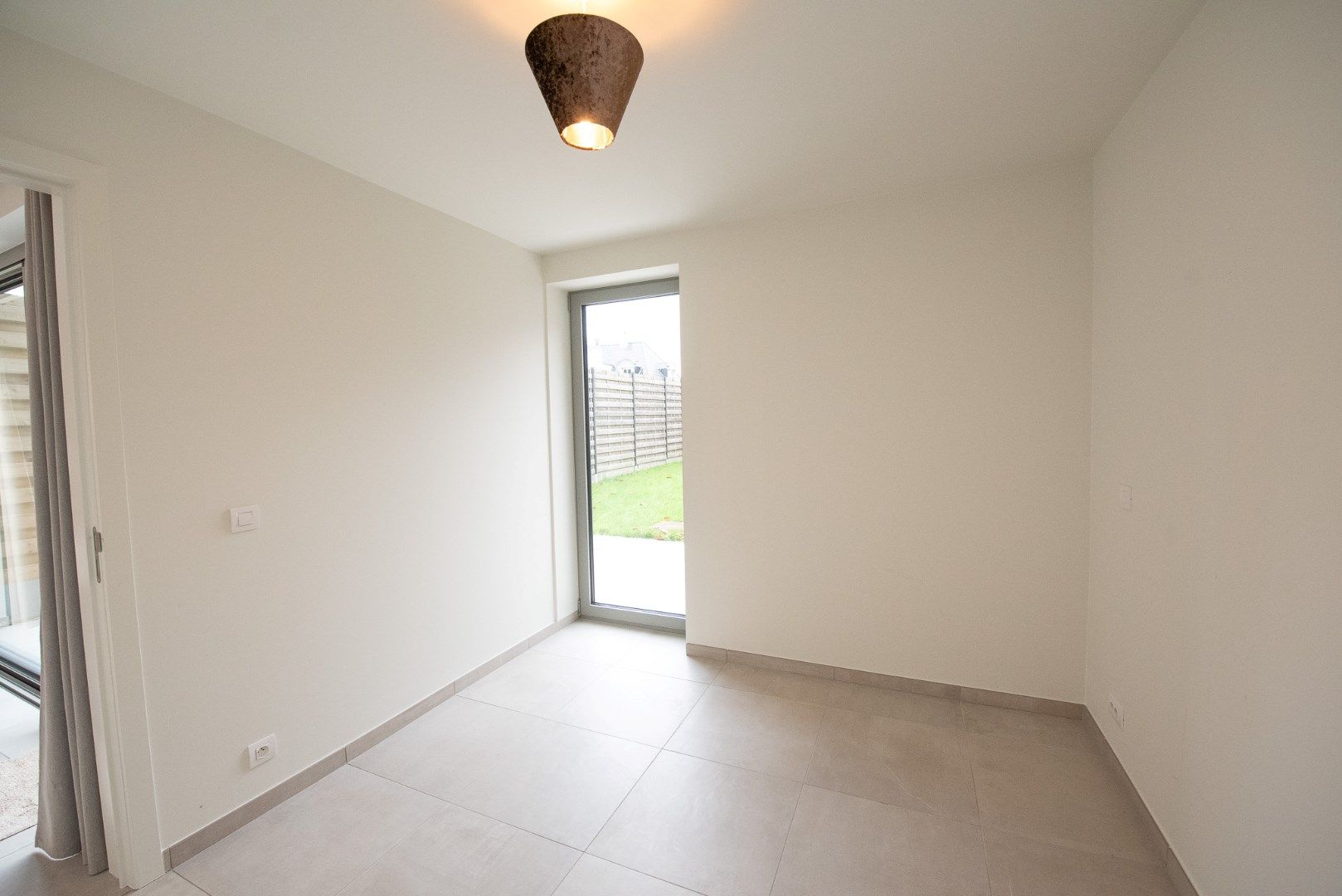 NIEUWBOUW gelijkvloers appartement met privétuin TE HUUR!   foto 6