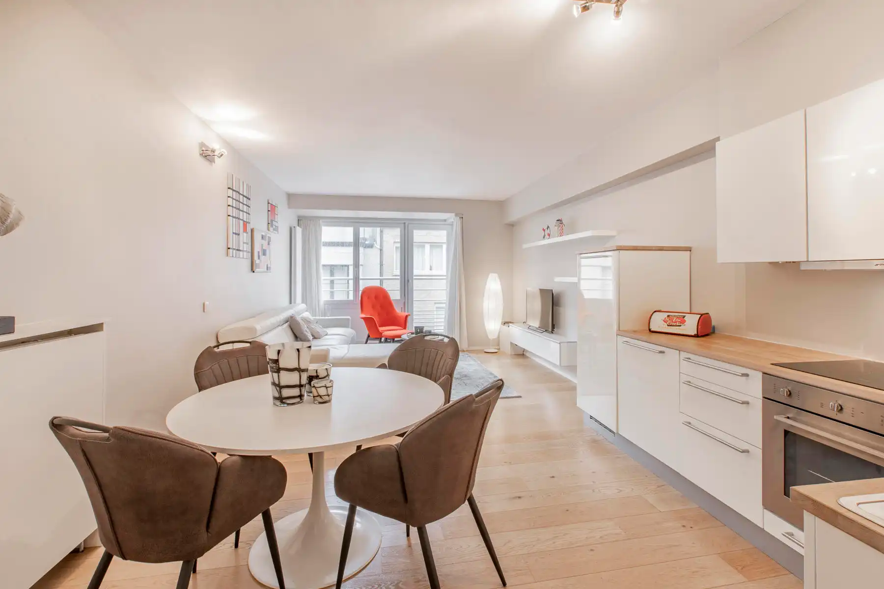 Leuk vakantieappartement nabij het strand en het bruisende centrum van 't Zoute! foto 2