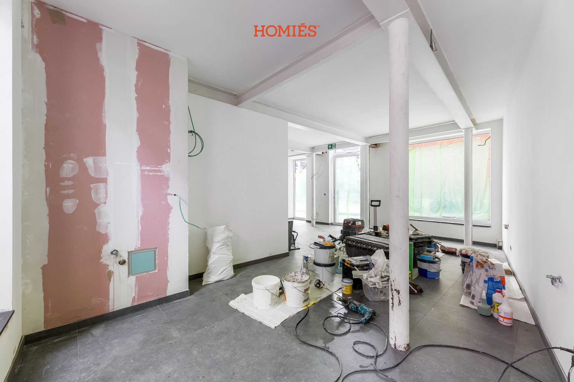 Handelspand op toplocatie met veel visibiliteit foto 8