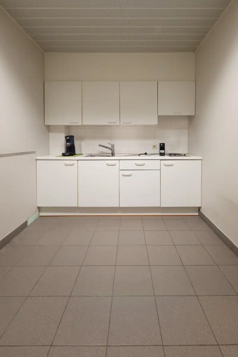 Ruim kantoor van 180 m2 met vlotte bereikbaarheid foto 11