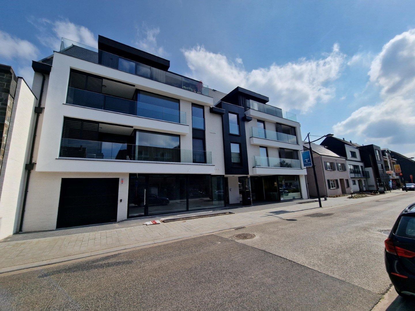 LUXENIEUWBOUWAPP. OP DE 2de  VD MET 2 SLPK TE TREMELO foto 8