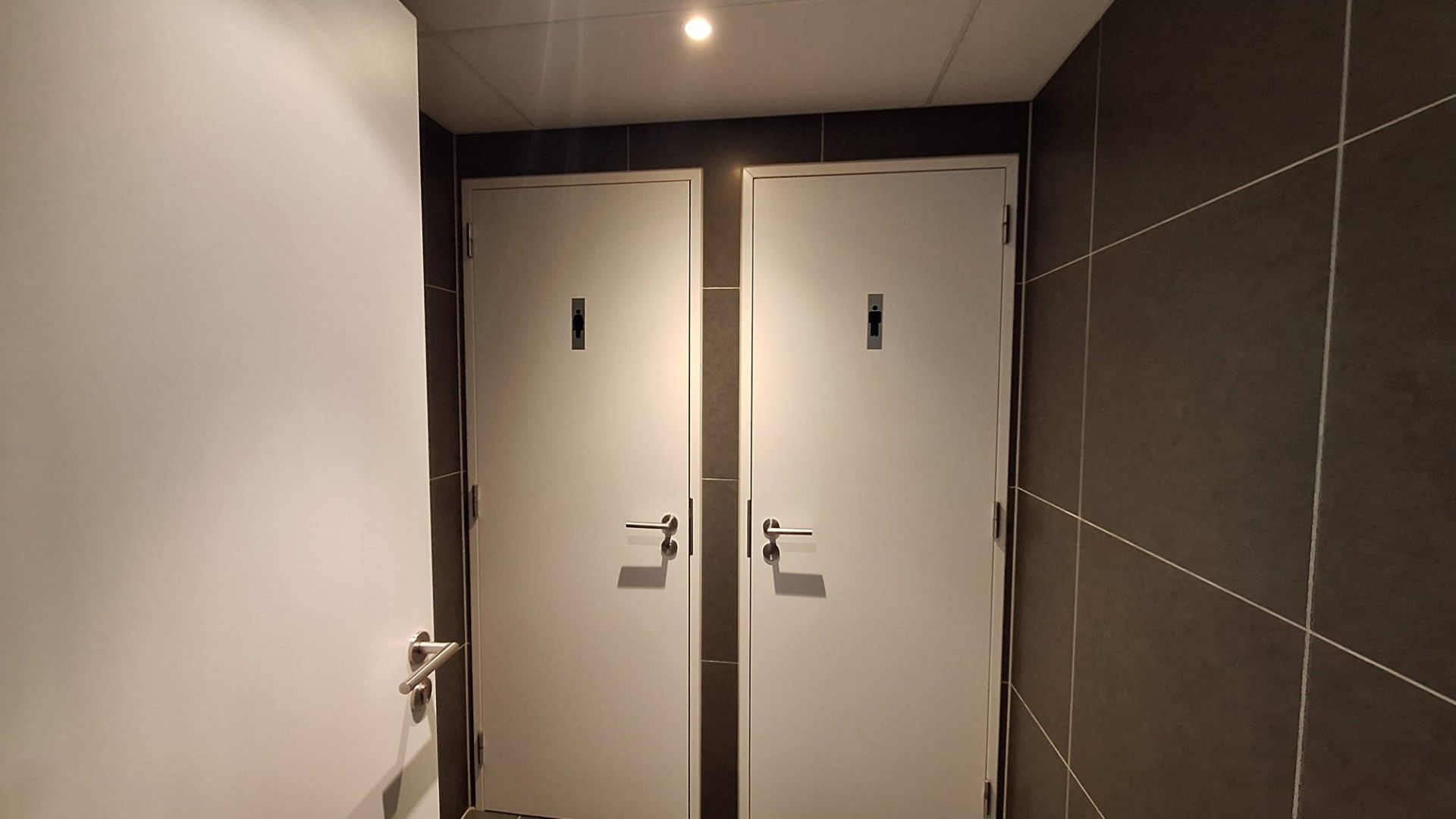 Commerciële ruimte te huur foto 13