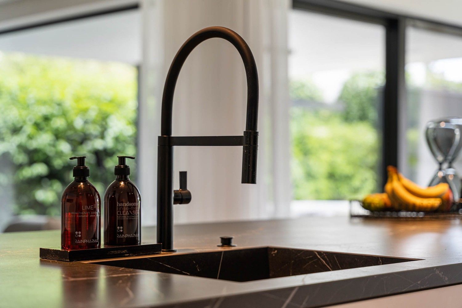 Exclusieve high-end villa met verwarmd zwembad op idyllische toplocatie! foto 11