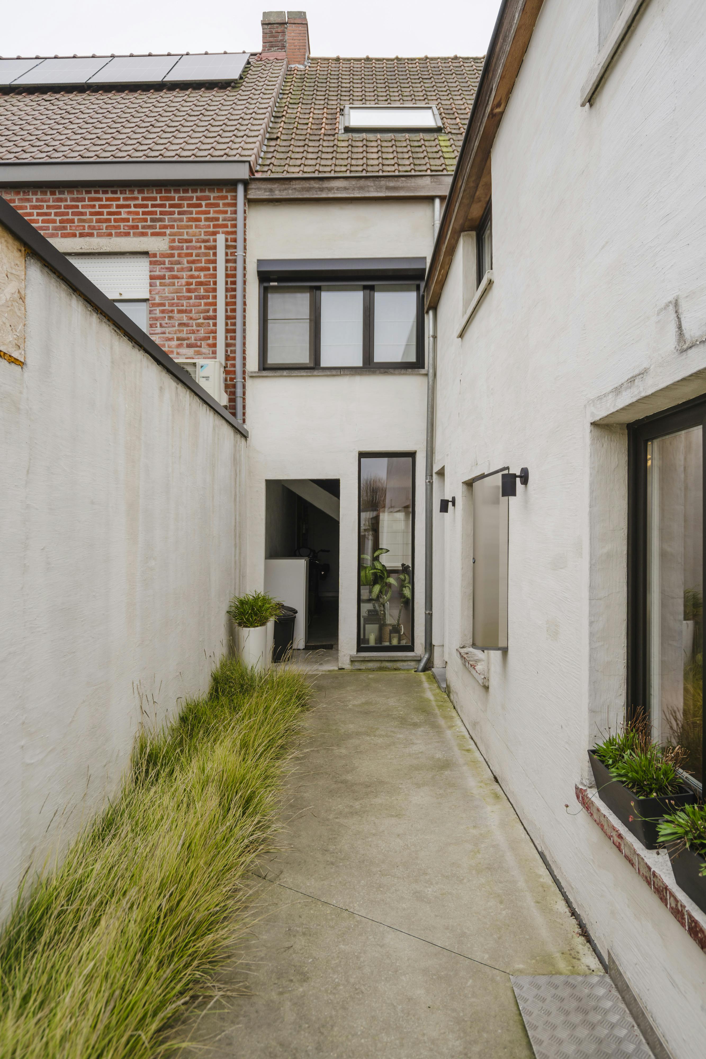 Instapklaar huis met aparte doorgang te koop in Waregem  foto 31