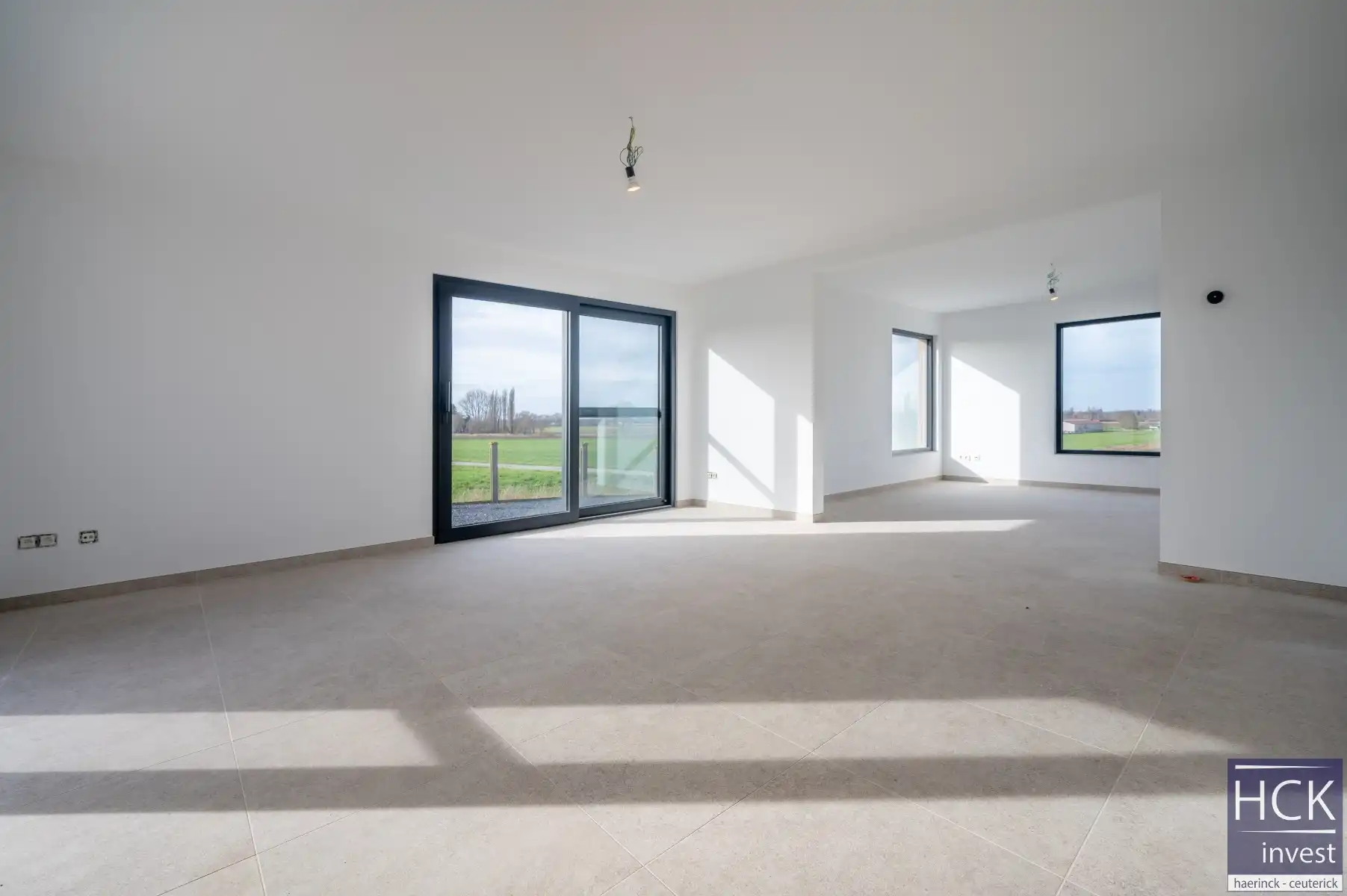 KRUISHOUTEM - Zeer gunstig gelegen luxueuze woning op 1.026 m² foto 3