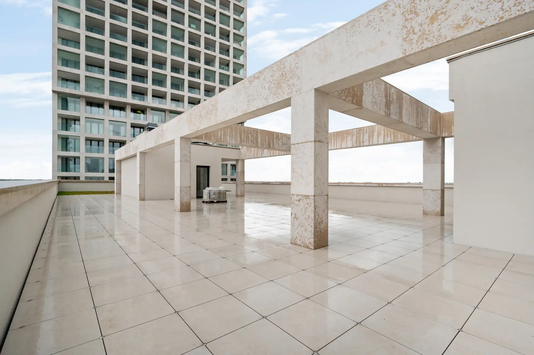 1-slpk app. met terras en zicht op Schelde en binnenpark foto 12