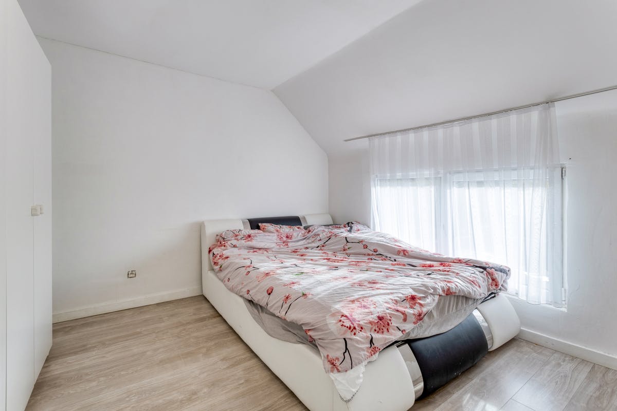 Huis met 4 slaapkamers, 2 badkamers en tuin te koop in Niel foto 8