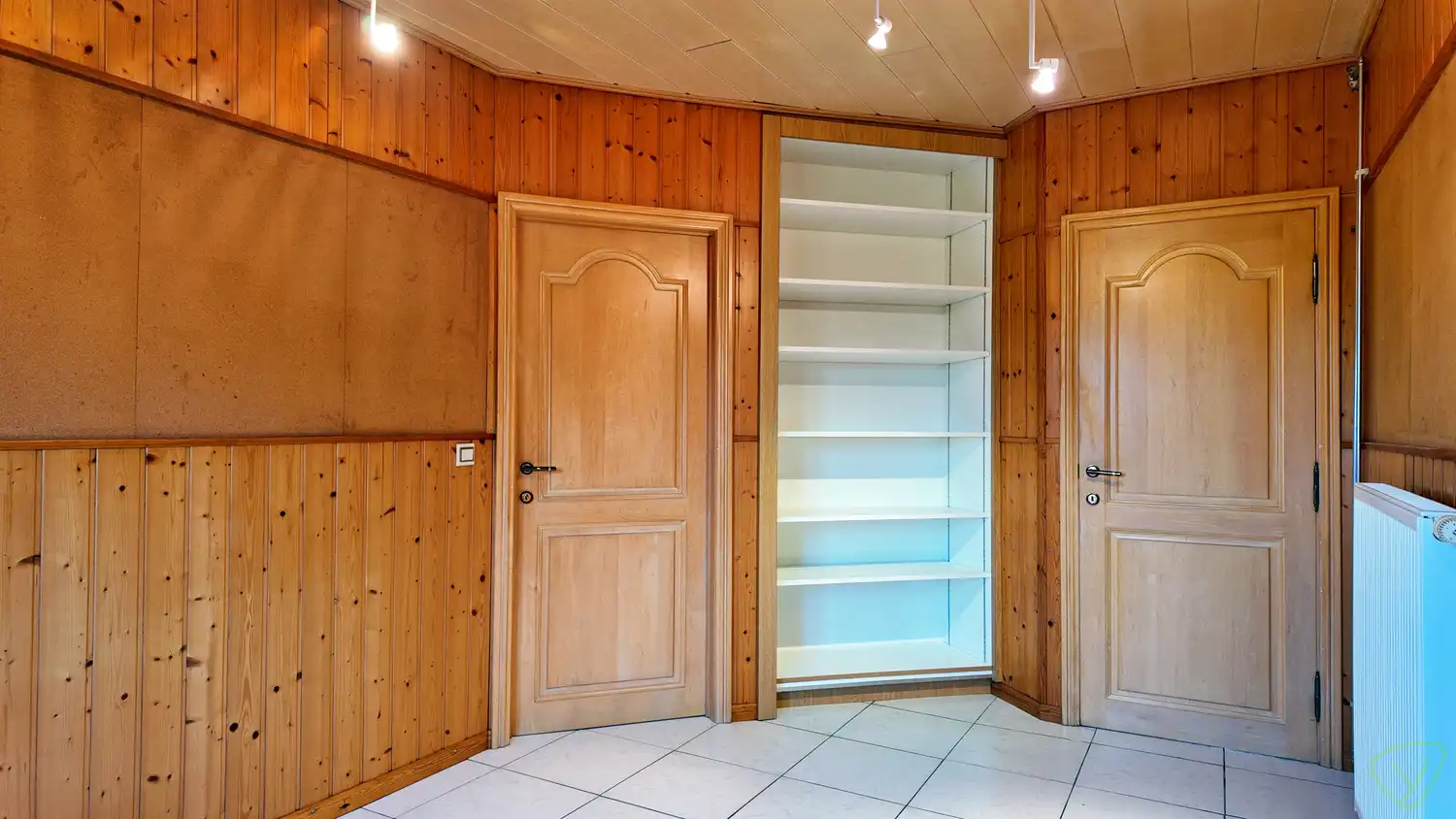 Ruime alleenstaande woning in fermettestijl op landelijke ligging te Zomergem! foto 9