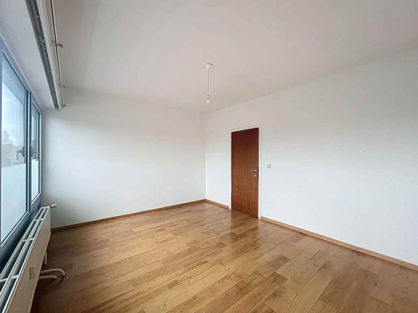 Veelzijdig pand op topligging: wonen en werken of tweewoonst met terrassen en garage foto 17