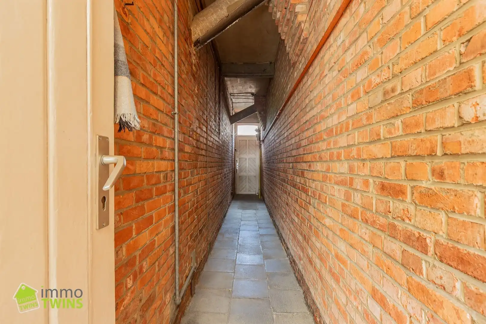 Te renoveren woning met uitweg, garage en tuin te Zele | BEZOEKDAG op afspraak foto 23