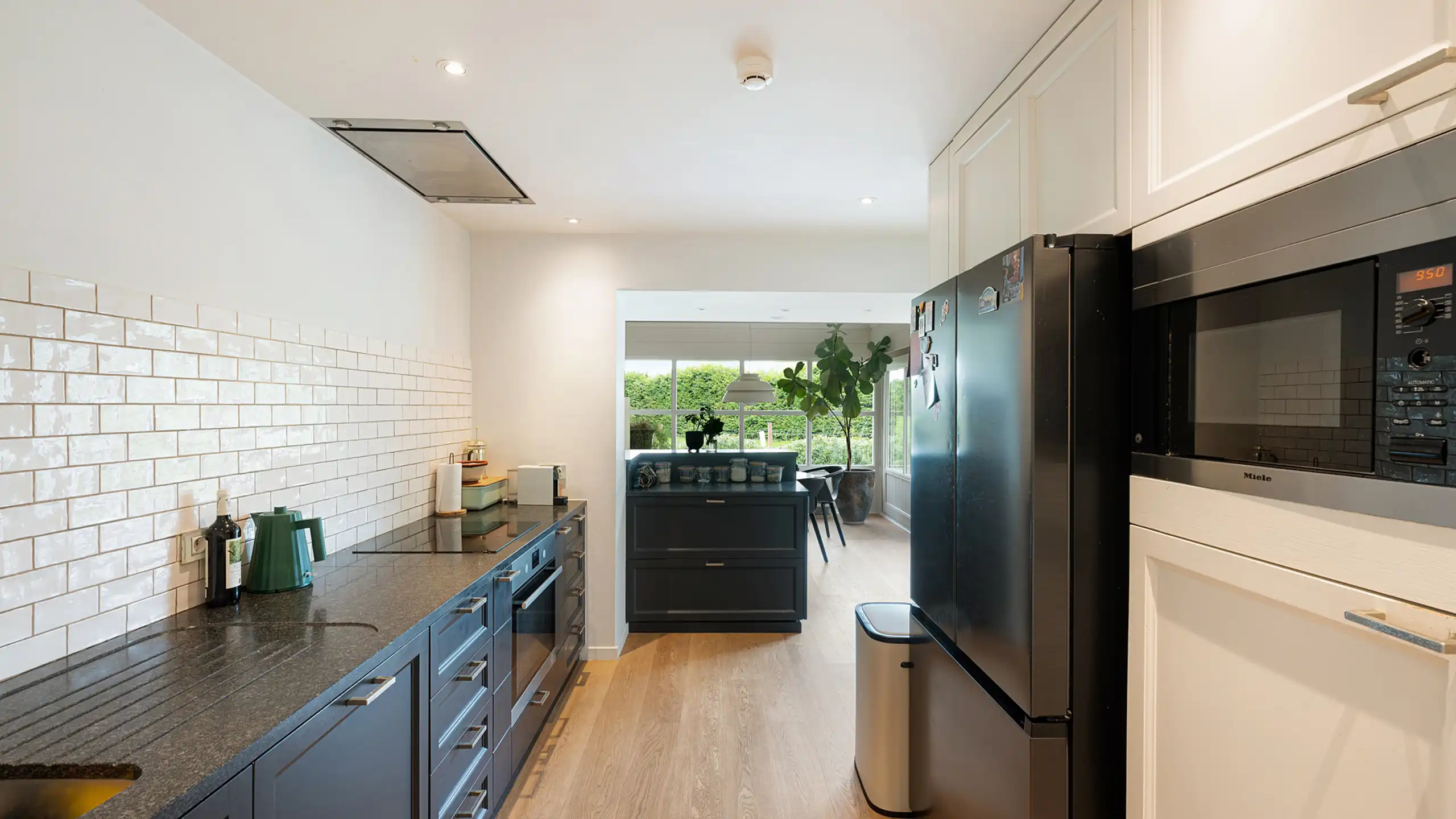 Vrijstaande woning met open zichten over de Damse polders foto 8