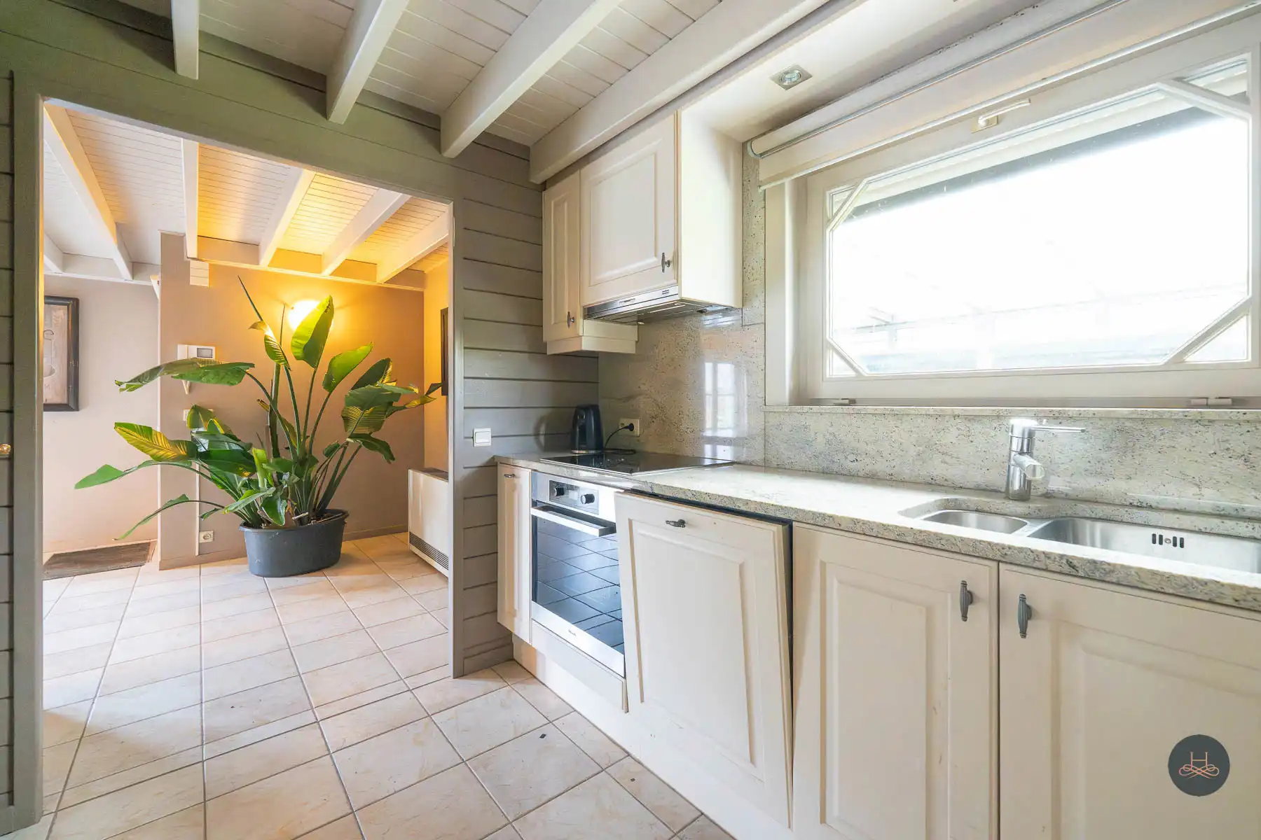 Instapklare vakantiewoning op prachtperceel van 13a22ca foto 8