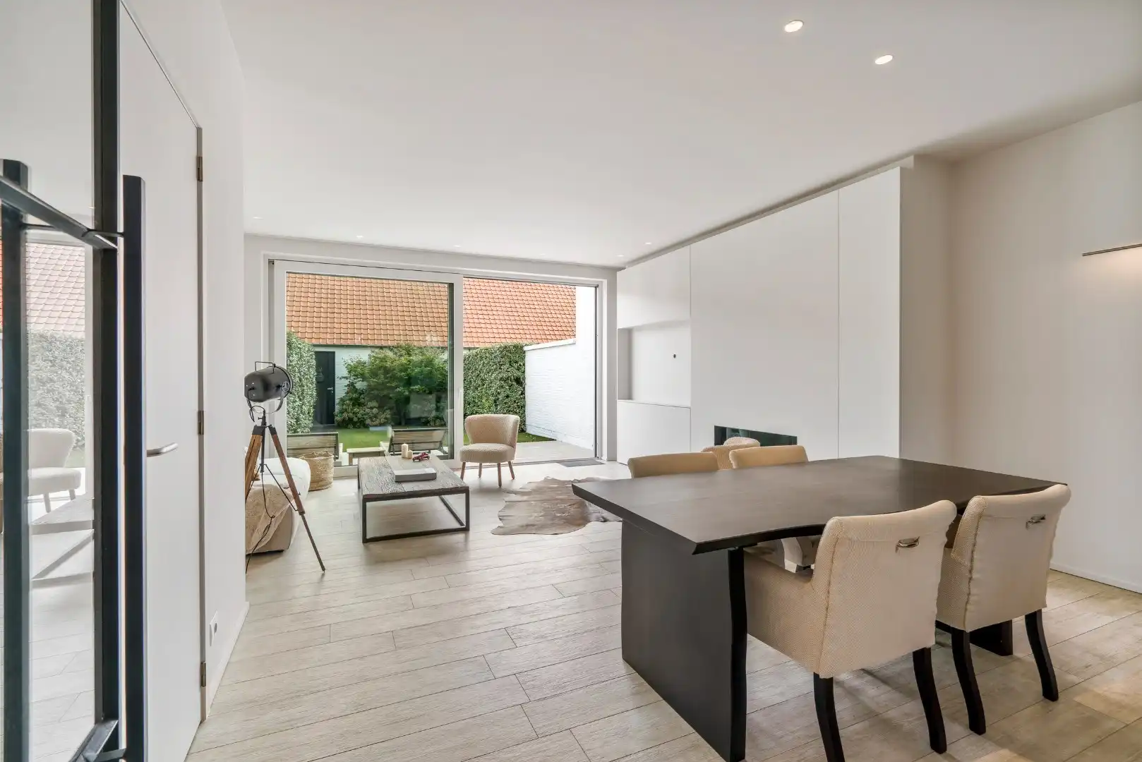 Duinenwater - zonnige en ruime woning met 5 slk's en dubbele garage!  foto 5