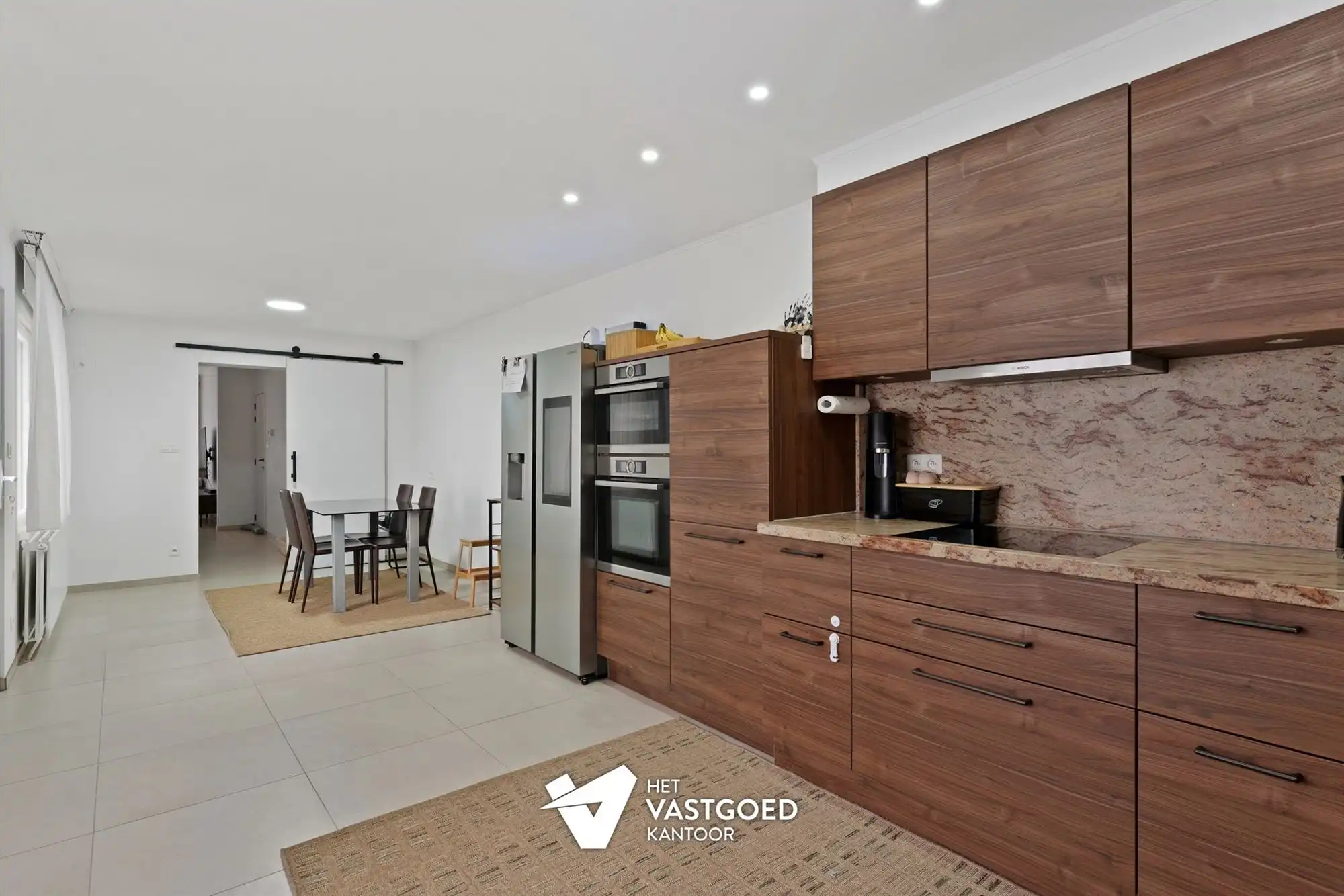 VOLLEDIG GERENOVEERDE WONING MET 4 SLAAPKAMERS EN TUIN MET ACHTERLIGGENDE BOUWGROND TE SCHAFFEN foto 11