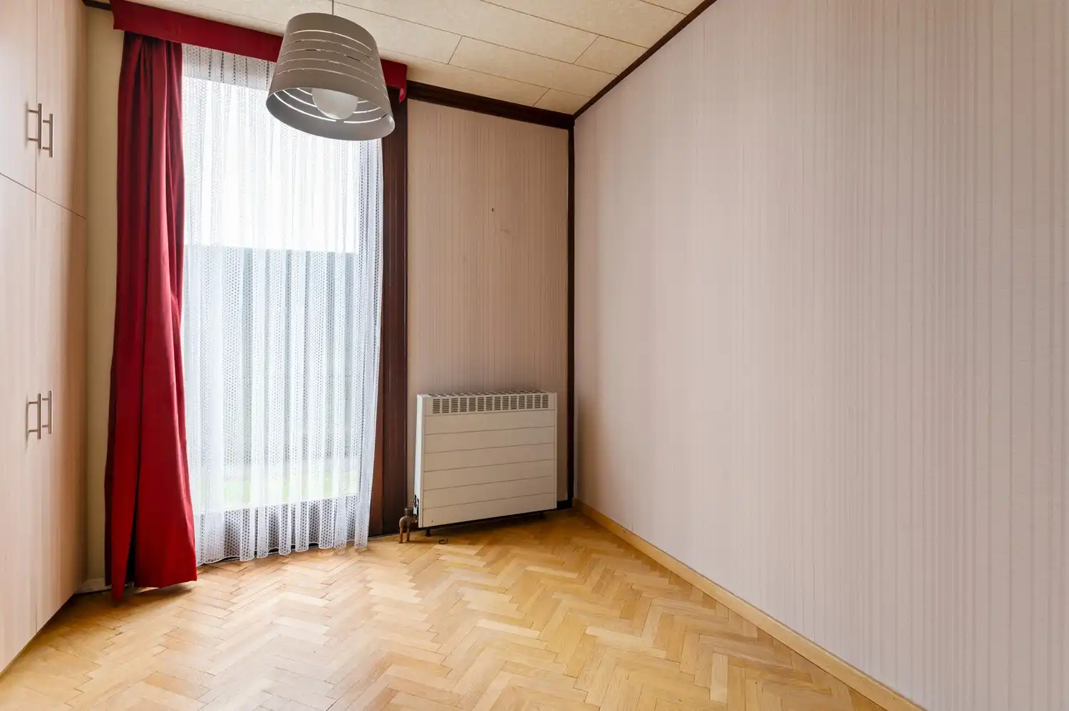 Vrijstaande laagbouw met 2 garages in rustige wijk te Zoersel! foto 11