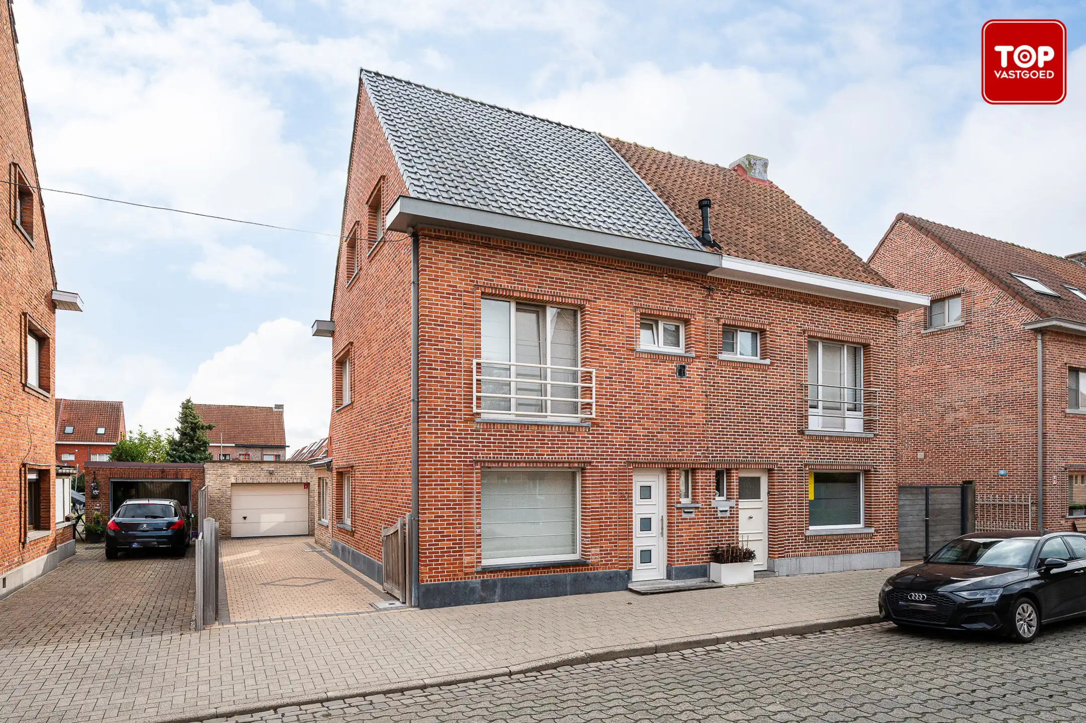 Instapklare woning met 4 slaapkamers en prachtige tuin foto {{pictureIndex}}