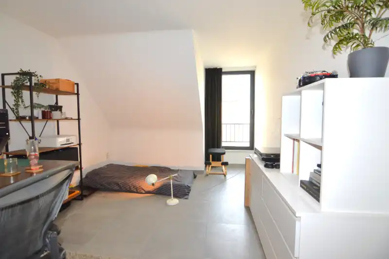 Appartement met 2 slaapkamers, terras en autostaanplaats te Boortmeerbeek. foto 2