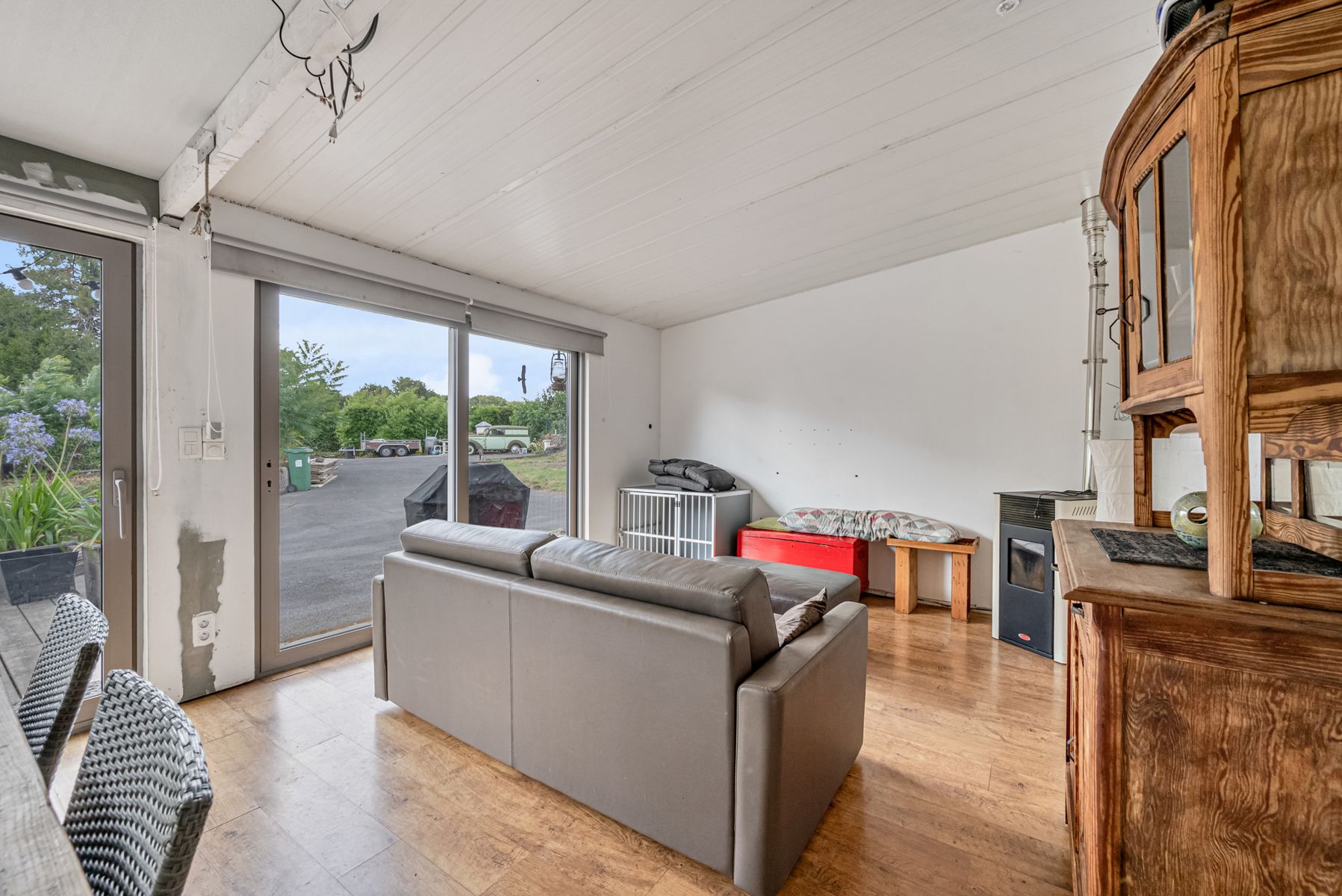 Ruime woning met atelier en garage op perceel van 32 are  foto 13