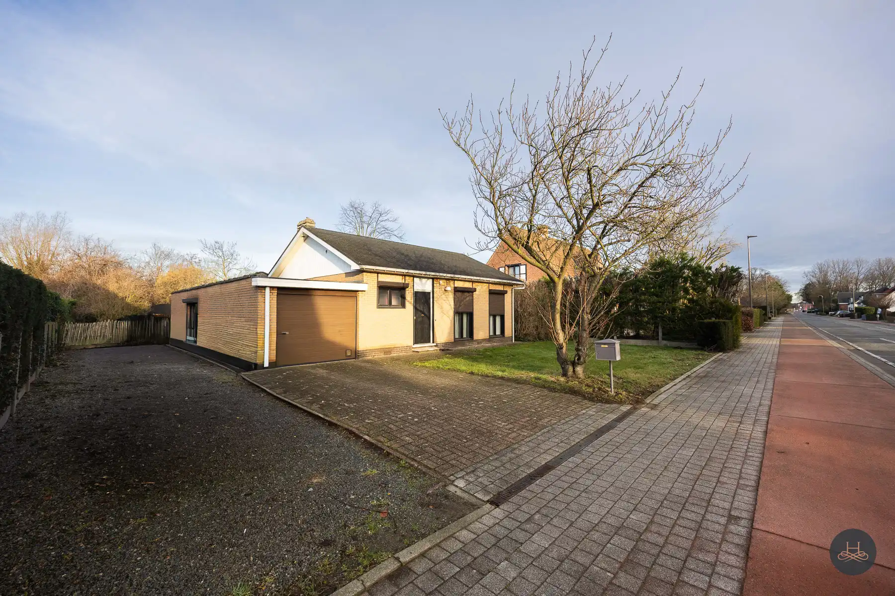 Gelijkvloerse open bebouwing op 8 are met grote tuin foto 20