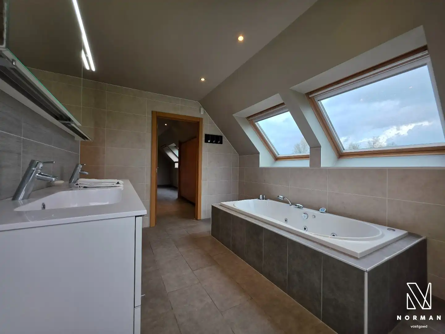 Prachtig domein met luxueuze instapklare villa, grote tuin en landbouwgrond in Hulste foto 30