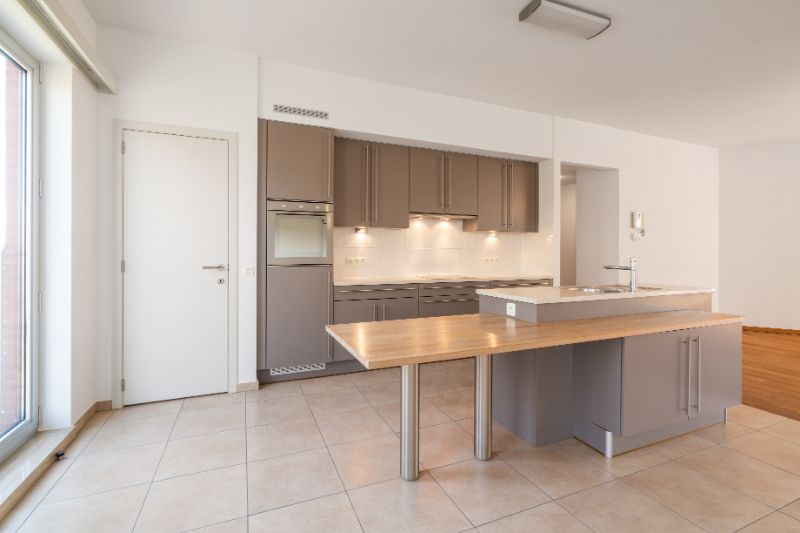 --- NIEUW --- Zeer ruim, energiezuinig appartement met mooi zicht op de Schelde. foto 10