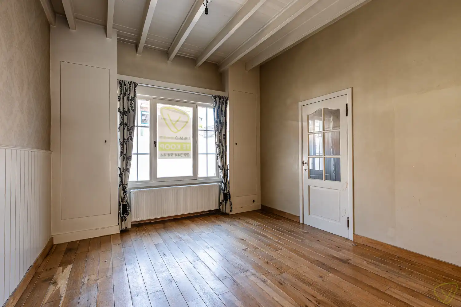 Gezellige instapklare woning met zonnig koertje in Eeklo! foto 4