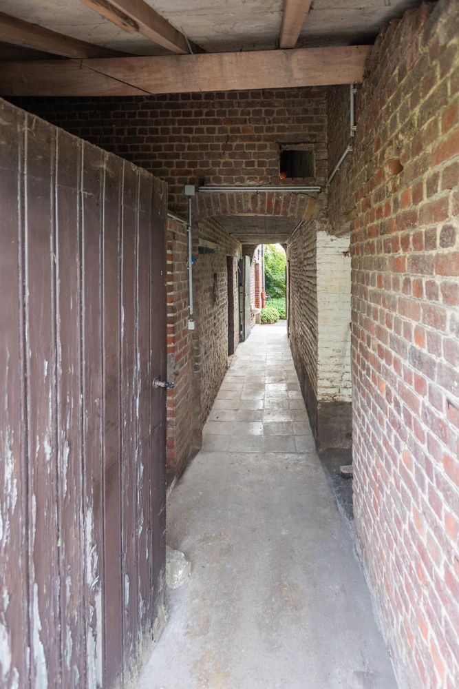 Hoeve met stallen op 3780 m² aan de grens met Elsegem foto 39