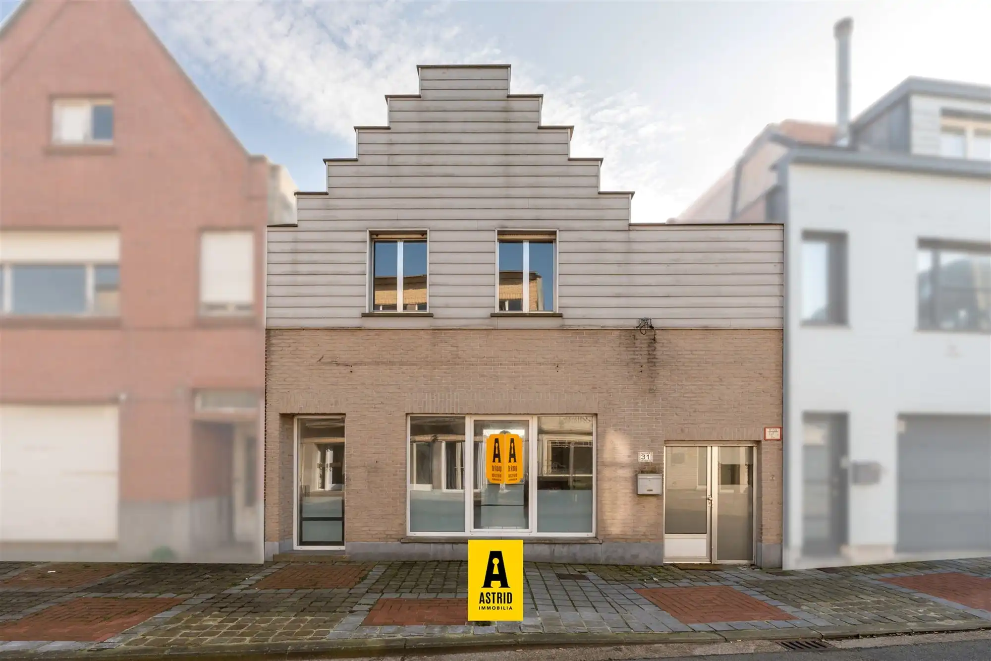 Hoofdfoto van de publicatie: Te renoveren woning in toeristisch centrum!