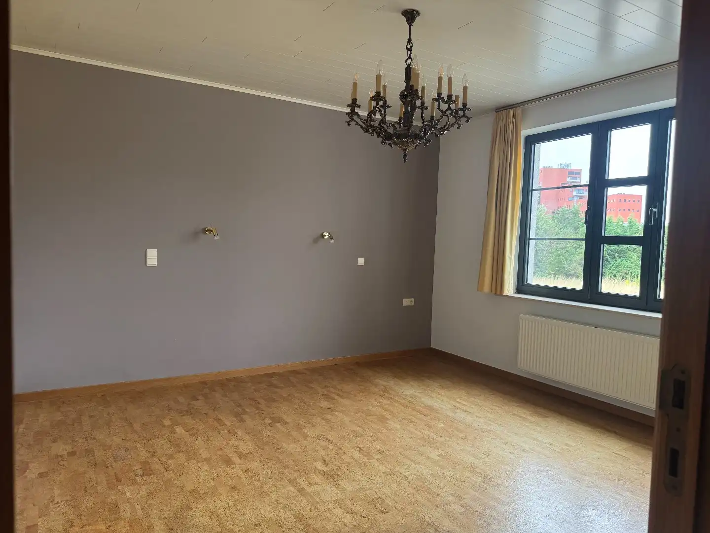 TE HUUR - Op zoek naar een ruim appartement in hartje Merchtem? Welkom Home! foto 15