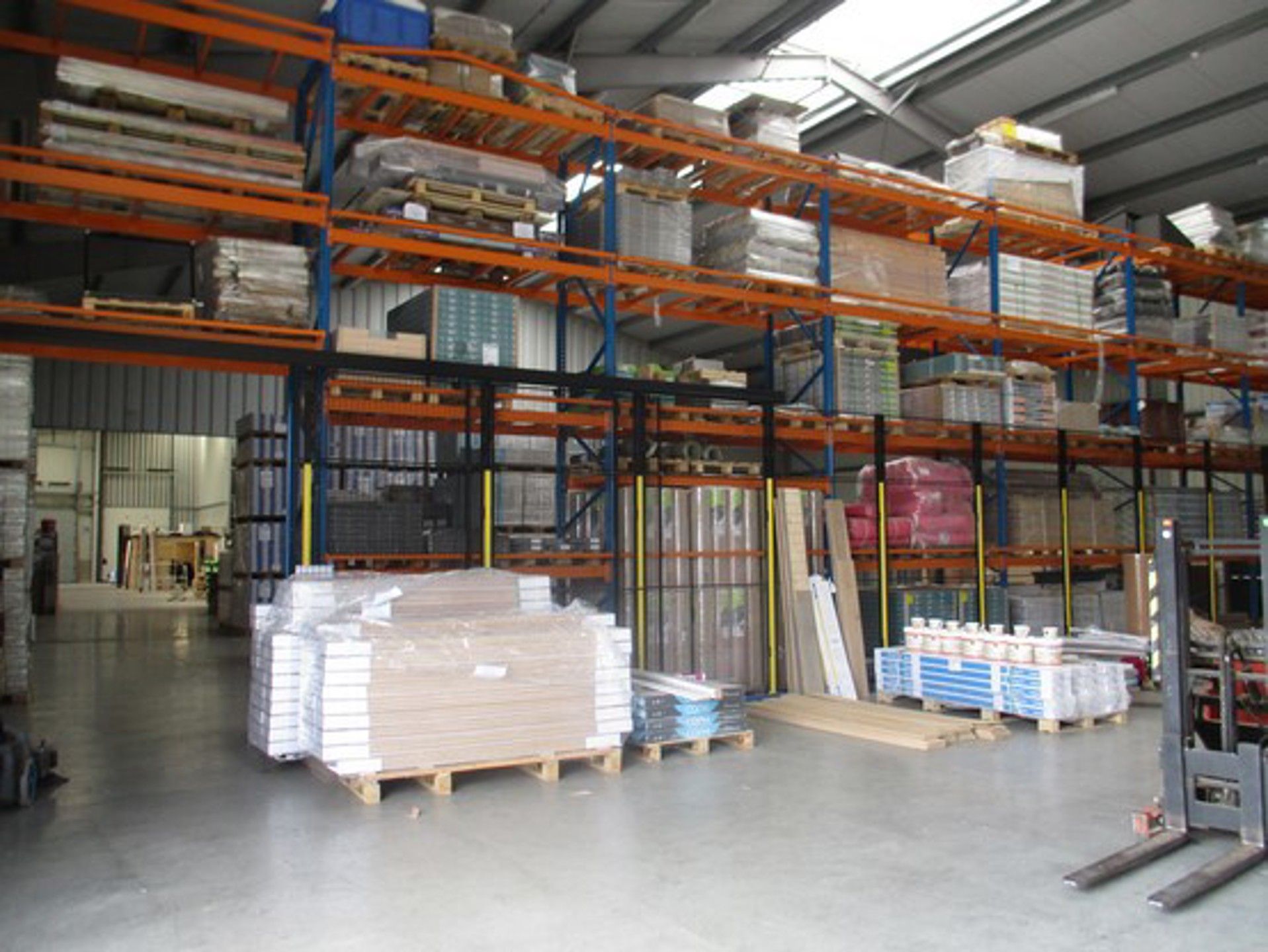 Bedrijfsgebouw langs A12 Aartselaar op terrein van 3.948m² foto 3