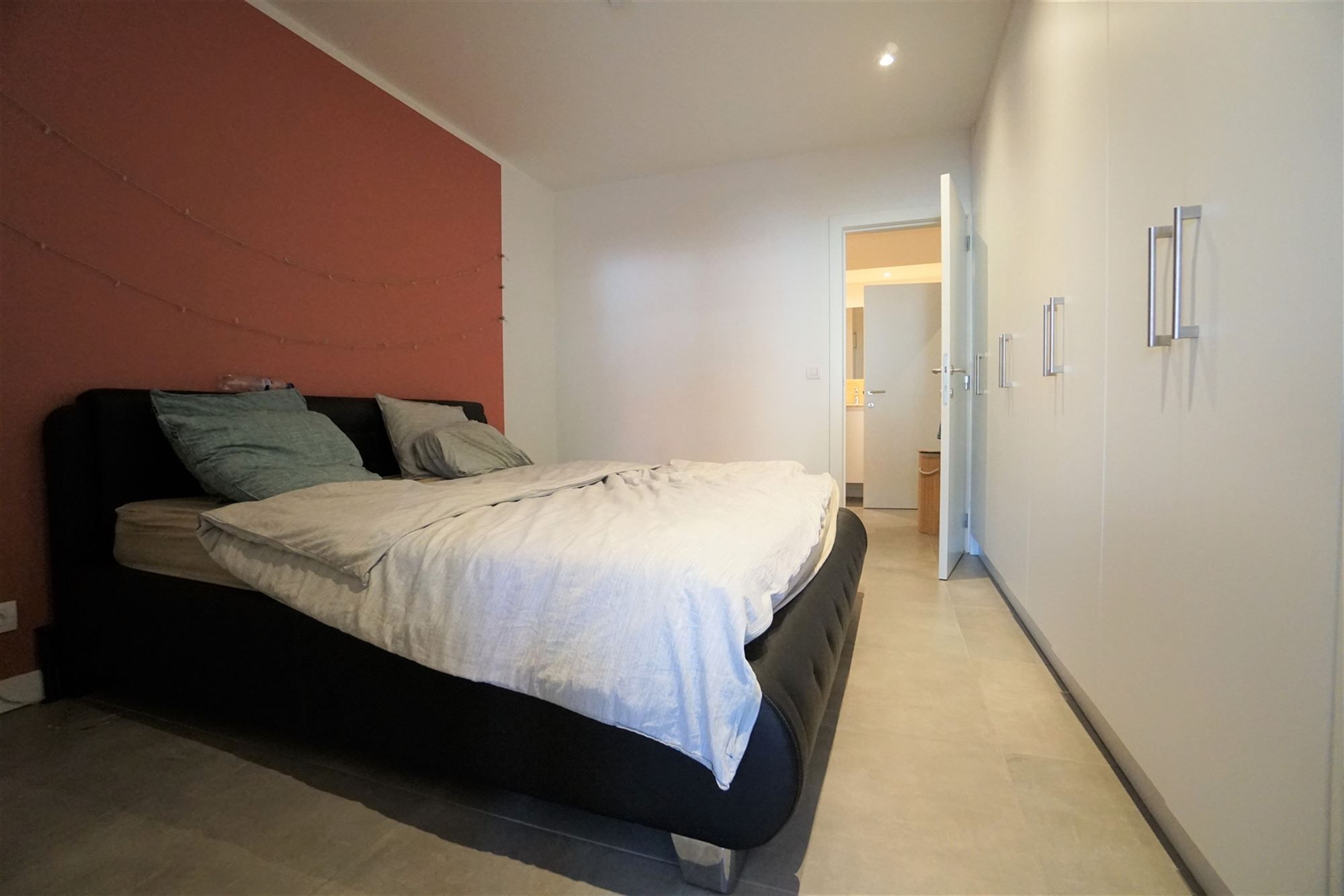 Gelijkvloers appartement met 1 slaapkamer en garage foto 7