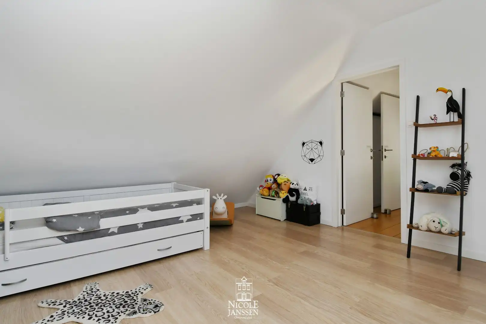 Halfvrijstaande gezinswoning met vrijstaande garage foto 26