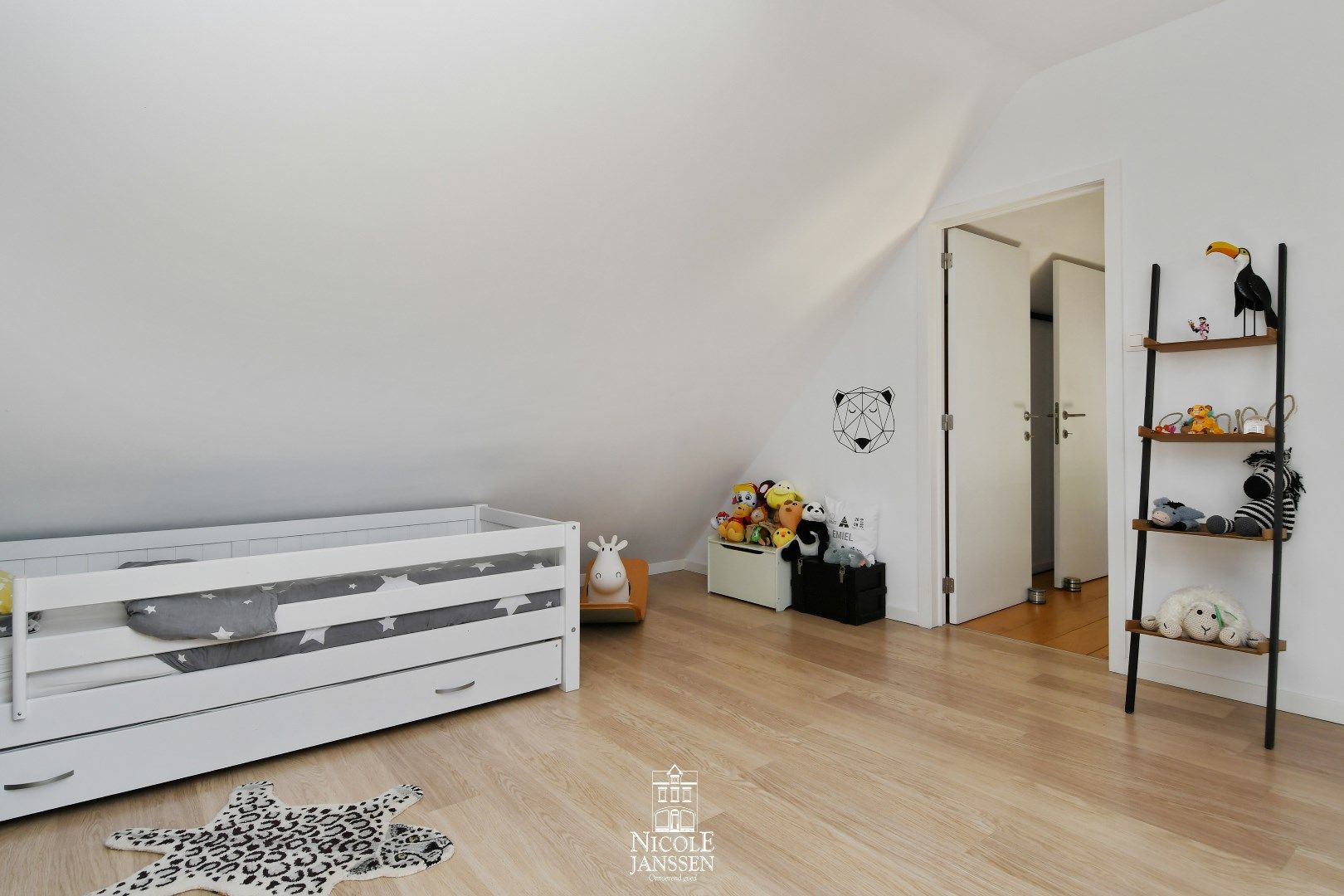 Halfvrijstaande gezinswoning met vrijstaande garage foto 26