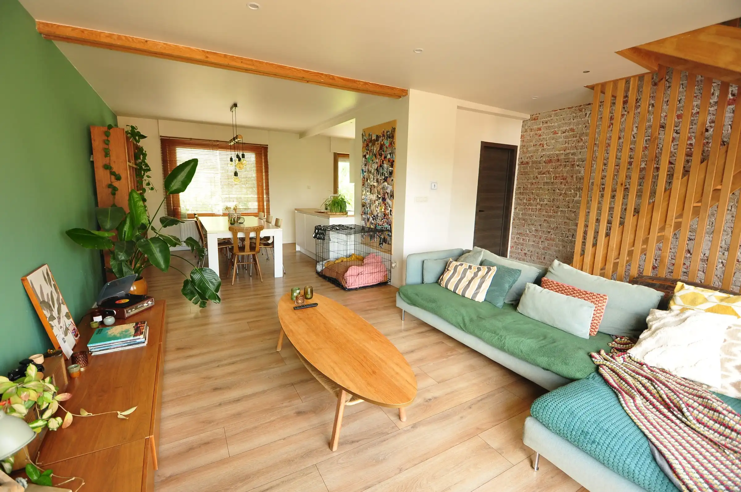 Goed gelegen woning met grote zonnige tuin foto 2