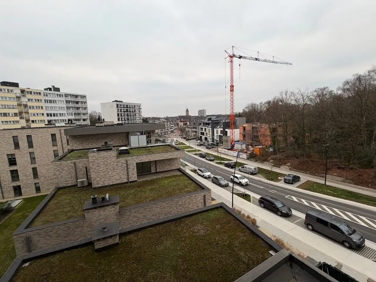 Genk-centrum, Jan Habexlaan 17 bus 11: Energiezuinig appartement met 2 slaapkamers en 2 terrassen. foto 2